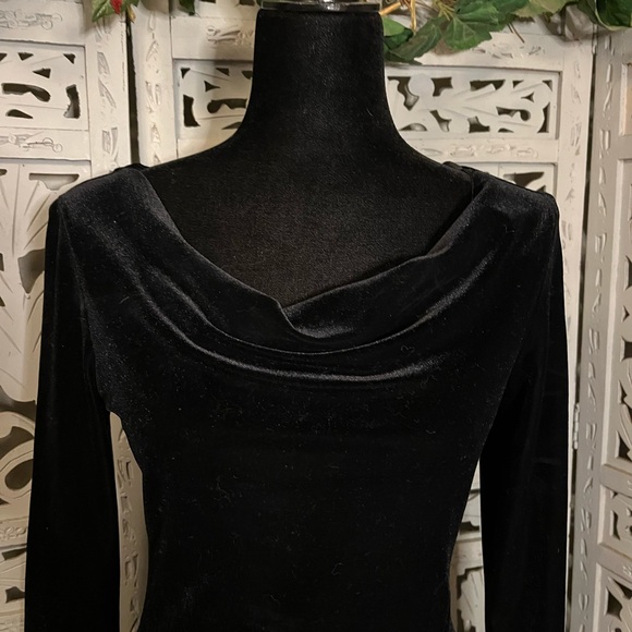 B. DARLIN DARING BLACK VELVET COWEL NECK TRUMPET LONG SLEEVE MIDI EVENING DRESS - Picture 3 of 9